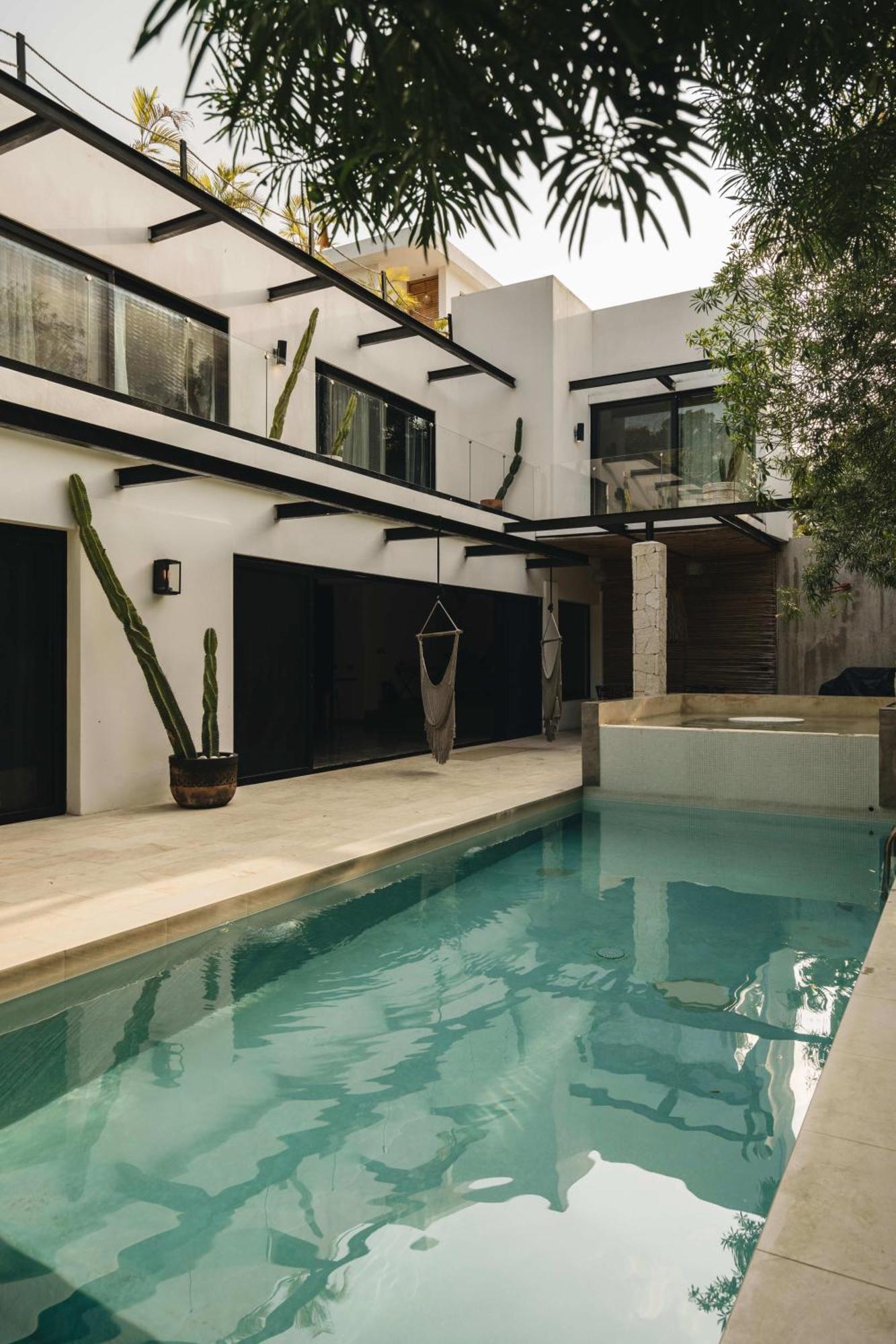 Villa Stylish 4br Concierge Services & Pool Gated