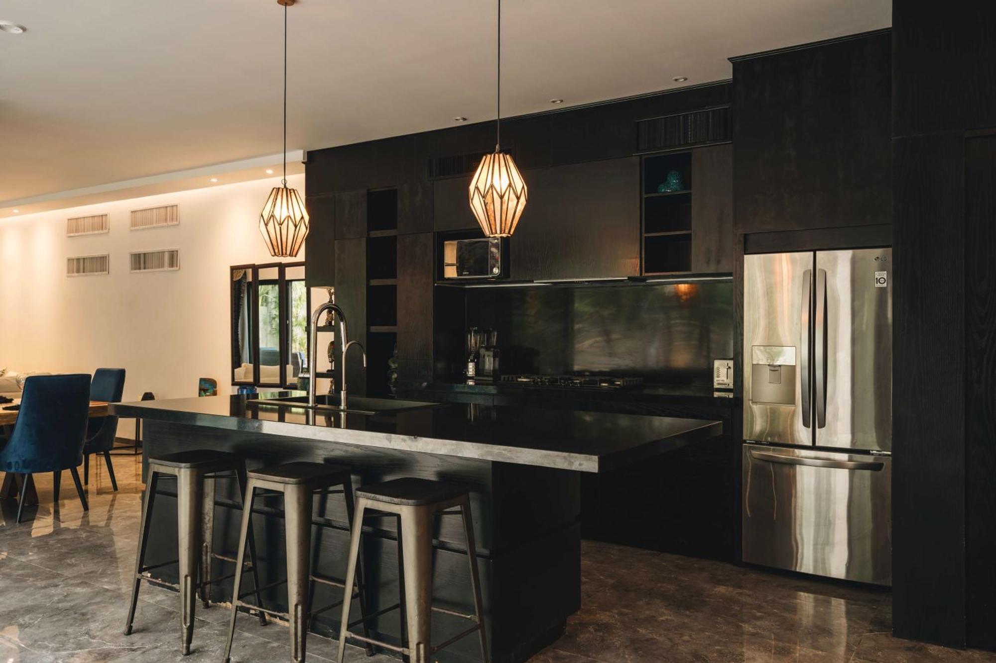 Villa Stylish 4br Concierge Services & Pool Gated *